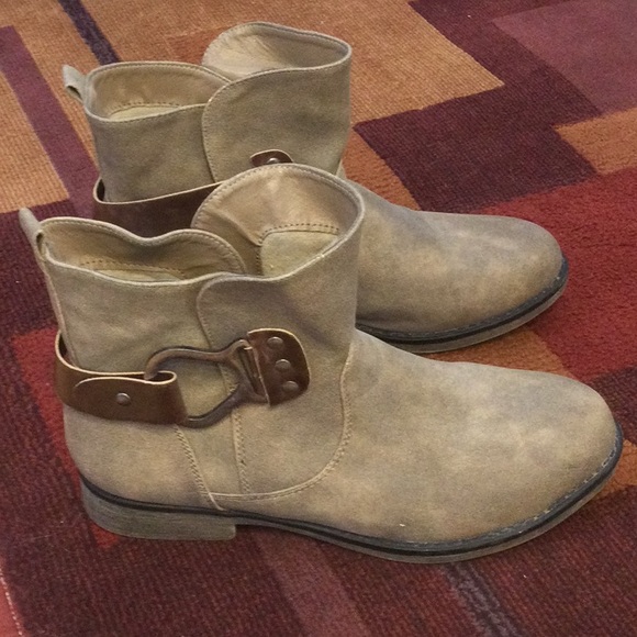 Mukluk ankle Boots